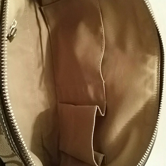 Coach Hampton Tan Signature Zip Satchel - LN - Picture 6 of 8